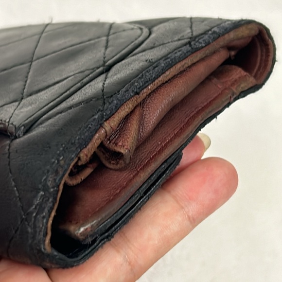 🖤Vtg CHANEL Lambskin Classic quilted flap wallet - Picture 16 of 17